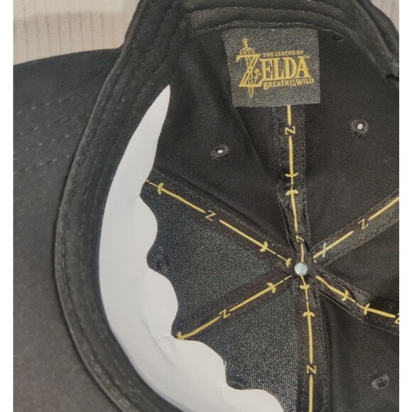 The Legend Of Zelda, Breath Of The Wild Cap Hat Adult Snapback Black Gold W/ Pin - Picture 6 of 9
